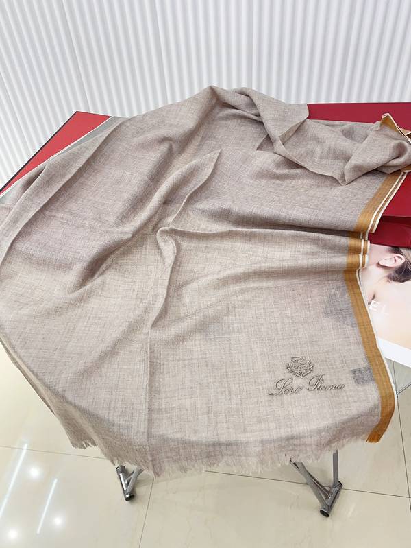 Loro Piana Scarf LPC00041 Loro Piana Scarf LPC00041